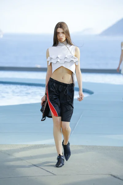 Look 40
